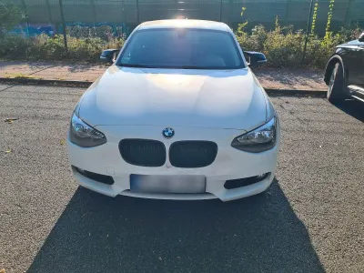 Gebraucht BMW 114 Sport Line 102 PS (75 kW) 2014 Weiß Kleinwagen