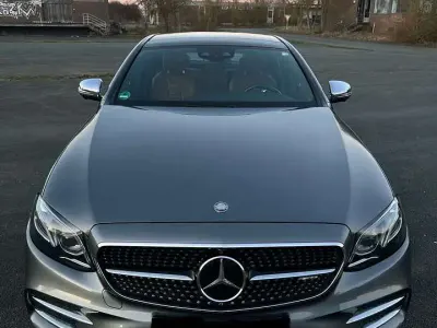 Gebraucht Mercedes E200 AMG line 184 PS (135 kW) 2017 Grau Limousine