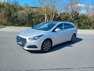 Silber Gebraucht 2016 Hyundai i40 Premium Kombi | 15.495 € (Etwas zu teuer)