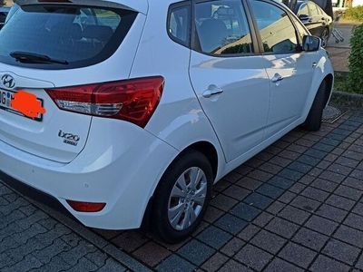 gebraucht Hyundai ix20 1.6 CRDi Classic PDC Klima TÜV neu