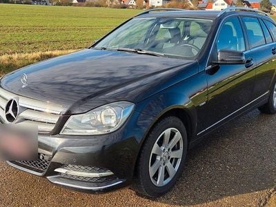 Gebraucht Mercedes C180 Avantgarde 156 PS (114 kW) 2011 Schwarz Kombi