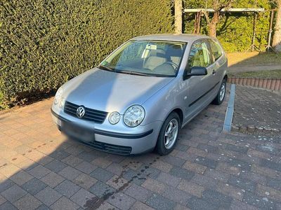 Gebraucht VW Polo 60 PS (44 kW) 2003 Silber Kleinwagen