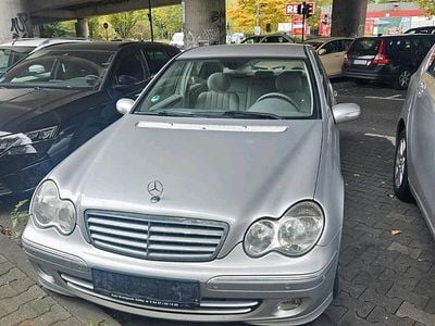 Mercedes C180