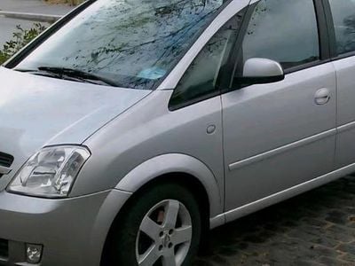 Gebraucht Opel Insignia 105 PS (77 kW) 2007 Silber Kleinwagen