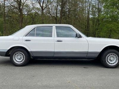 Weiß Gebraucht 1981 Mercedes 300 Limousine | 9.999 €