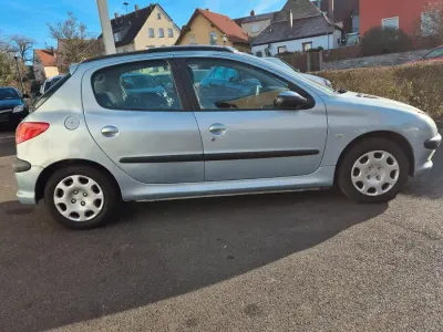 Gebraucht Peugeot 206 88 PS (64 kW) 2005 Grau Kleinwagen