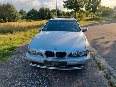 BMW 525