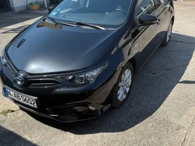 Gebraucht Toyota Auris Team 136 PS (100 kW) 2019 Schwarz Kleinwagen
