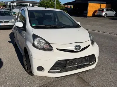 Brugt Toyota Aygo Cool 68 HK (50 kW) 2012 Hvid Hatchback