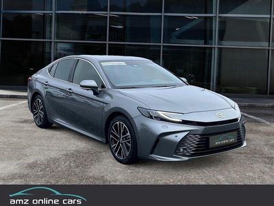 Neu Toyota Camry Executive 218 PS (160 kW) 2025 Precious metal met Limousine