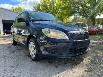Gebraucht Skoda Fabia Cool Edition 60 PS (44 kW) 2013 Blau Kleinwagen