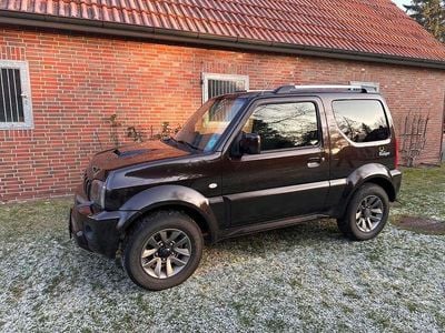 Braun Gebraucht 2016 Suzuki Jimny Style SUV | 17.800 € (Etwas zu teuer)