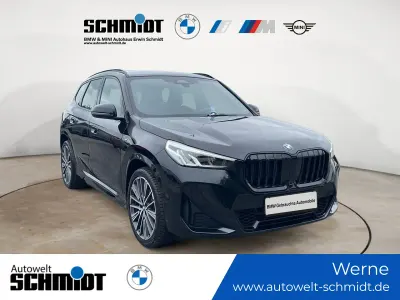 Gebraucht BMW X1 M Sport 163 PS (119 kW) 2023 Saphirschwarz SUV