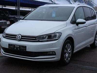 Weiß Gebraucht 2018 VW Touran Join Van / Kleinbus | 7.989 € (Guter Preis)