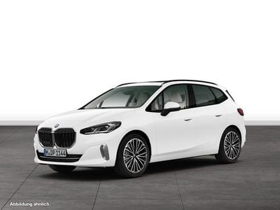 Weiß Gebraucht 2025 BMW 223 Active Tourer Van / Kleinbus | 45.190 € (Fairer Preis)