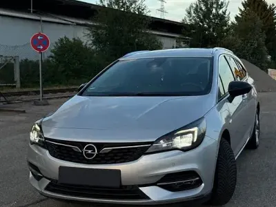 Gebraucht Opel Astra Design Edition 131 PS (96 kW) 2021 Grau Limousine