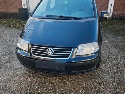 Schwarz Gebraucht 2006 VW Sharan Van / Kleinbus | 3.200 € (Fairer Preis)