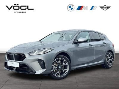 Neu BMW 120 170 PS (125 kW) 2026 Skyscraper grau Kleinwagen