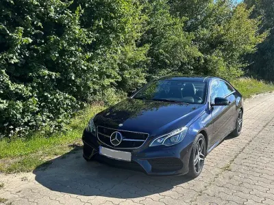 Gebraucht Mercedes E320 AMG 272 PS (200 kW) 2015 Blau Coupé