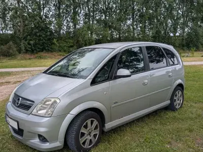 Gebraucht Opel Meriva OPC 105 PS (77 kW) 2008 Silber Van / Kleinbus