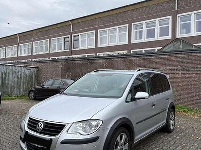 VW Touran Cross