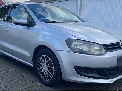 Gebraucht VW Polo Trendline 60 PS (44 kW) 2012 Silber Kleinwagen