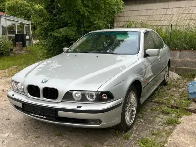 Gebraucht BMW 523 170 PS (125 kW) 1999 Silber Limousine