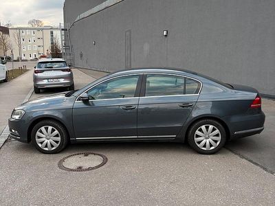 Gebraucht VW Passat 160 PS (117 kW) 2011 Grau Limousine