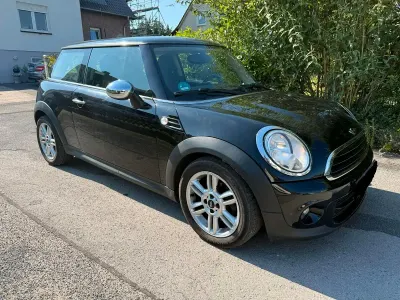 Gebraucht Mini ONE 75 PS (55 kW) 2010 Schwarz Kleinwagen