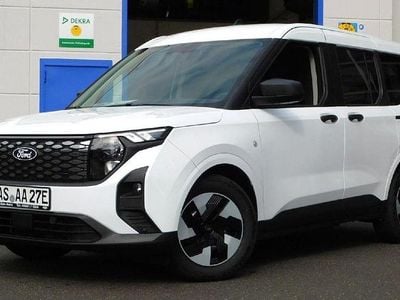 Neu Ford Tourneo Trend 100 kW (136 PS) 2025 Weiß Van / Kleinbus