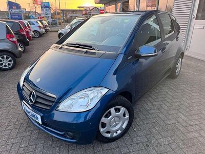 Gebraucht Mercedes A160 95 PS (69 kW) 2011 Blau Kleinwagen