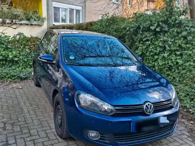 Gebraucht VW Golf VI 122 PS (89 kW) 2009 Blau Kleinwagen