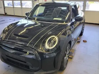 Gebraucht Mini Cooper SE 135 kW (184 PS) 2023 Schwarz Kleinwagen