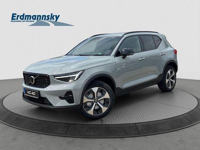 Neu Volvo XC40 Plus 163 PS (119 kW) 2025 Vapour grey (grau) SUV