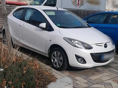 Gebraucht Mazda 2 75 PS (55 kW) 2011 Weiß Kleinwagen