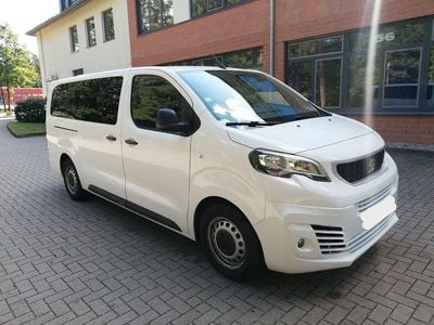 Peugeot Traveller