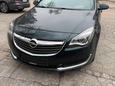 Grün Gebraucht 2015 Opel Insignia Kombi | 5.500 € (Guter Preis)