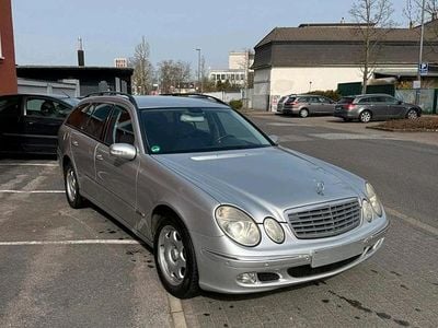 Second-hand Mercedes E270 177 CP (130 kW) 2004 Argintiu Break