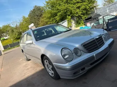 Second-hand Mercedes E200