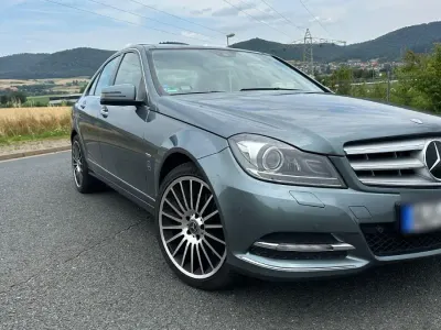 Gebraucht Mercedes C350 Avantgarde 306 PS (225 kW) 2011 Grau Limousine