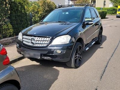 Second-hand Mercedes ML280 200 CP (147 kW) 2007 Negru SUV
