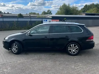 Gebraucht VW Golf VI 105 PS (77 kW) 2010 Schwarz Kleinwagen