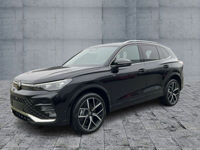 Grau Gebraucht 2024 VW Tiguan Pro SUV | 48.970 € (Etwas zu teuer)