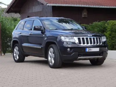 Gebraucht Jeep Grand Cherokee Overland 286 PS (210 kW) 2011 Schwarz SUV