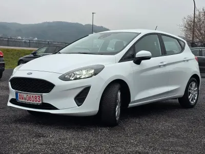 Używany Ford Fiesta Cool & Connect 75 KM (55 kW) 2021 Biały Sedan/Limuzyna
