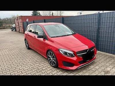 Gebraucht Mercedes B160 105 PS (77 kW) 2011 Rot Van / Kleinbus