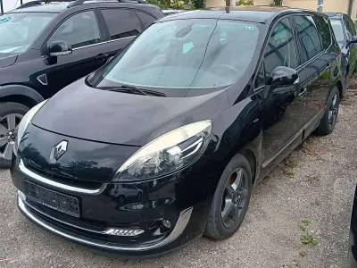 Gebraucht Renault Grand Scénic III Bose Edition 131 PS (96 kW) 2012 Sternenschwarz Van / Kleinbus