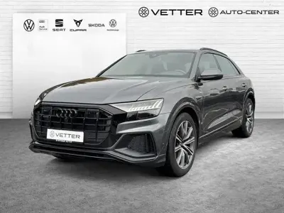Gebraucht Audi Q8 S-Line 286 PS (210 kW) 2022 Grau SUV
