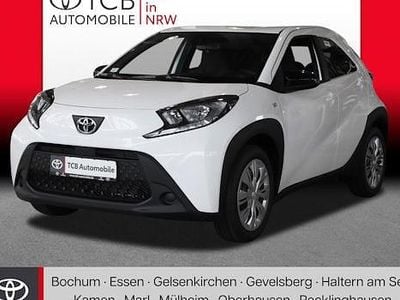 Neu Toyota Aygo X Business Edition 72 PS (52 kW) 2025 Solidschneeweiß SUV