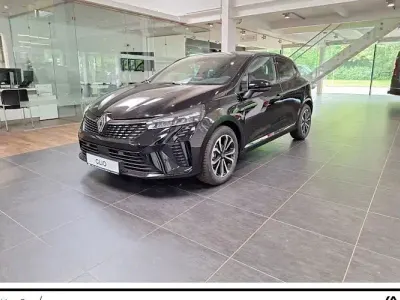 Neu Renault Clio V Play 115 PS (84 kW) 2025 Schwarz Limousine